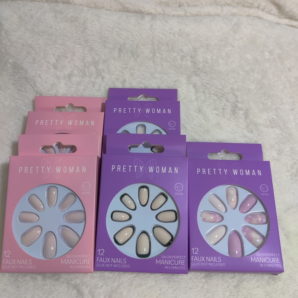 Faux Nails Lot of 5 French Tip & Floral Vegan New Pretty Woman Press On Almond - Picture 1 of 8